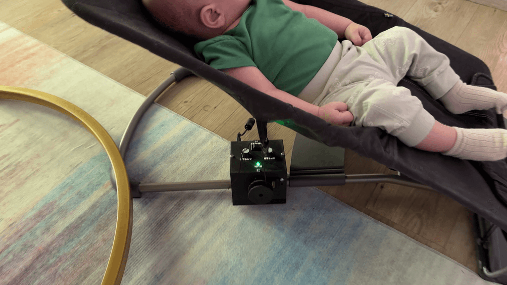 Automatic Naptime with BabyBjorn Bouncing Servo