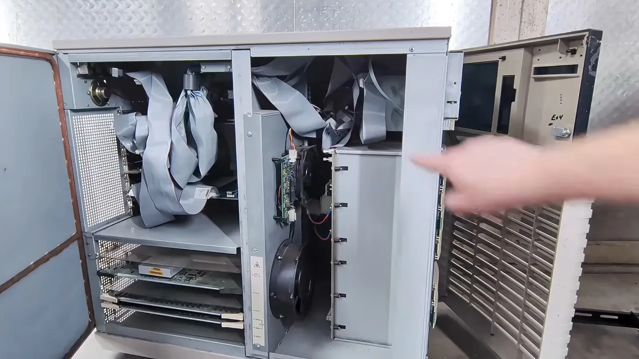 DECing Out the Homelab with an AlphaServer 2100